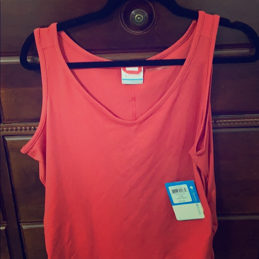 NWT Columbia red Omni Shade tank. L
